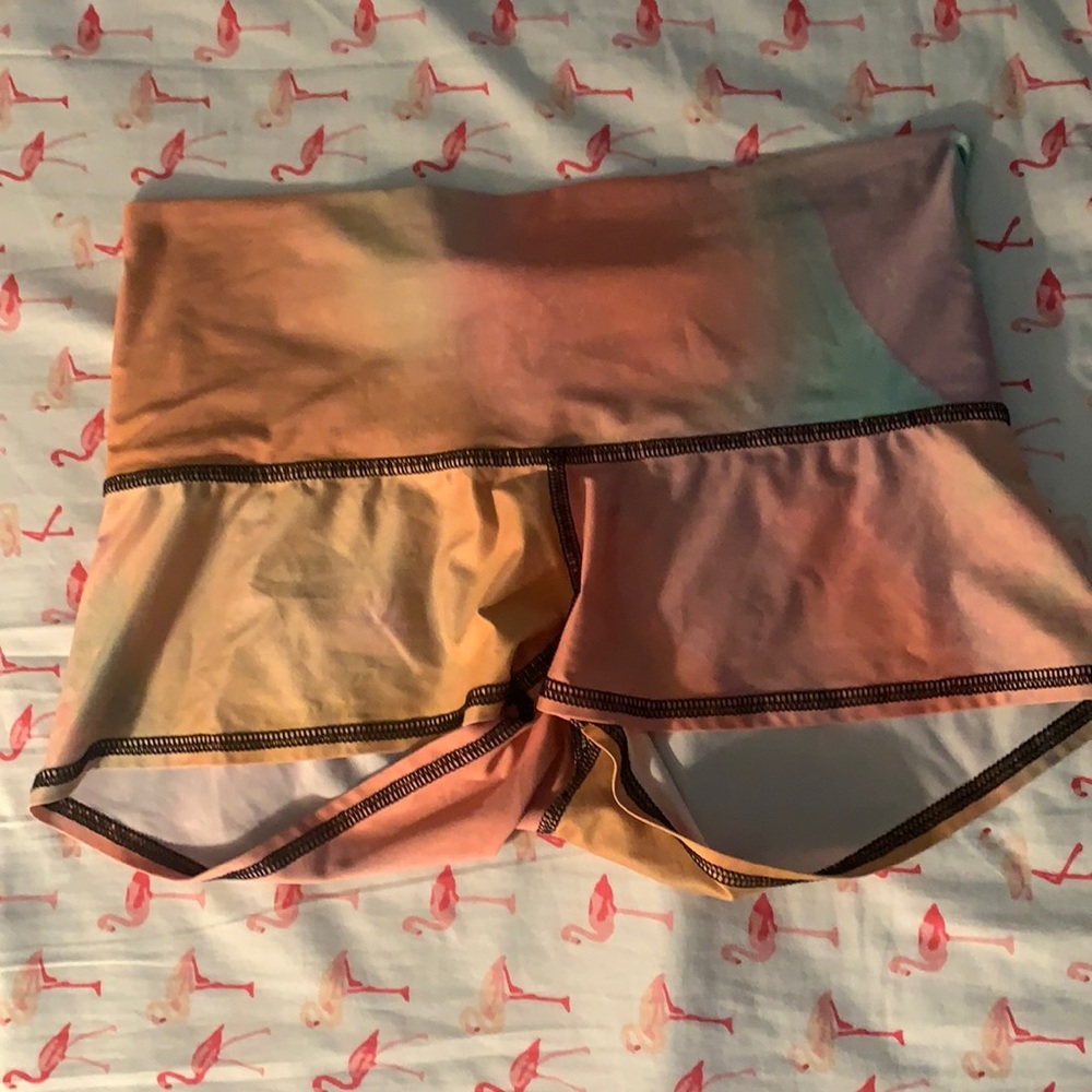 Teeki yoga shorts